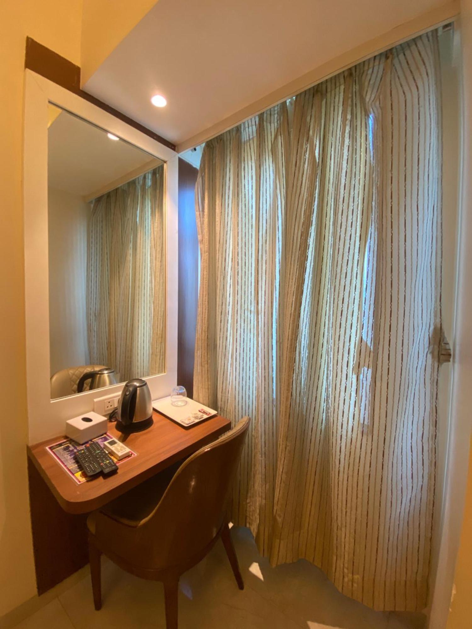 Hotel Czar Inn - Vashi Navi Mumbai Ngoại thất bức ảnh