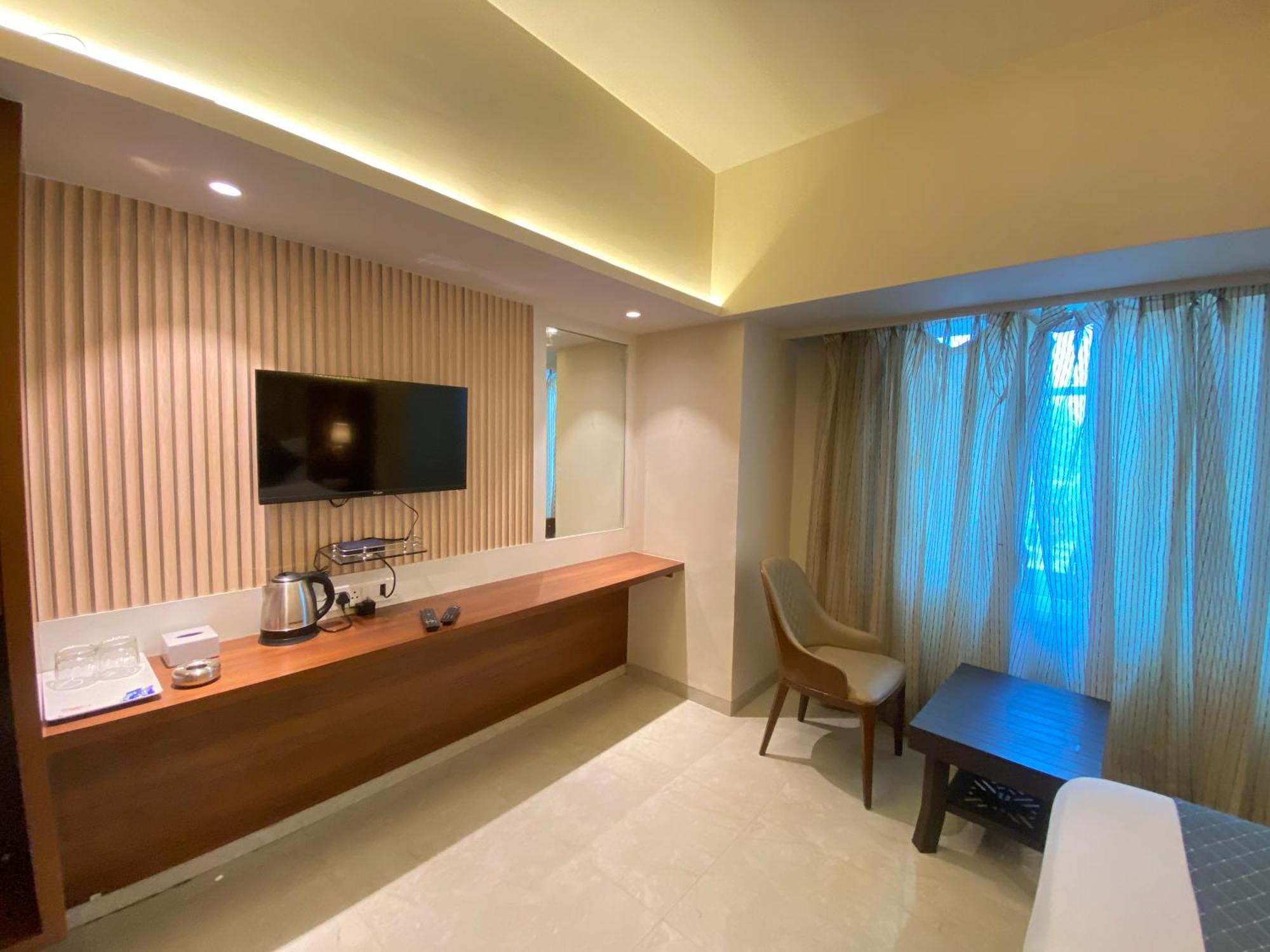 Hotel Czar Inn - Vashi Navi Mumbai Ngoại thất bức ảnh