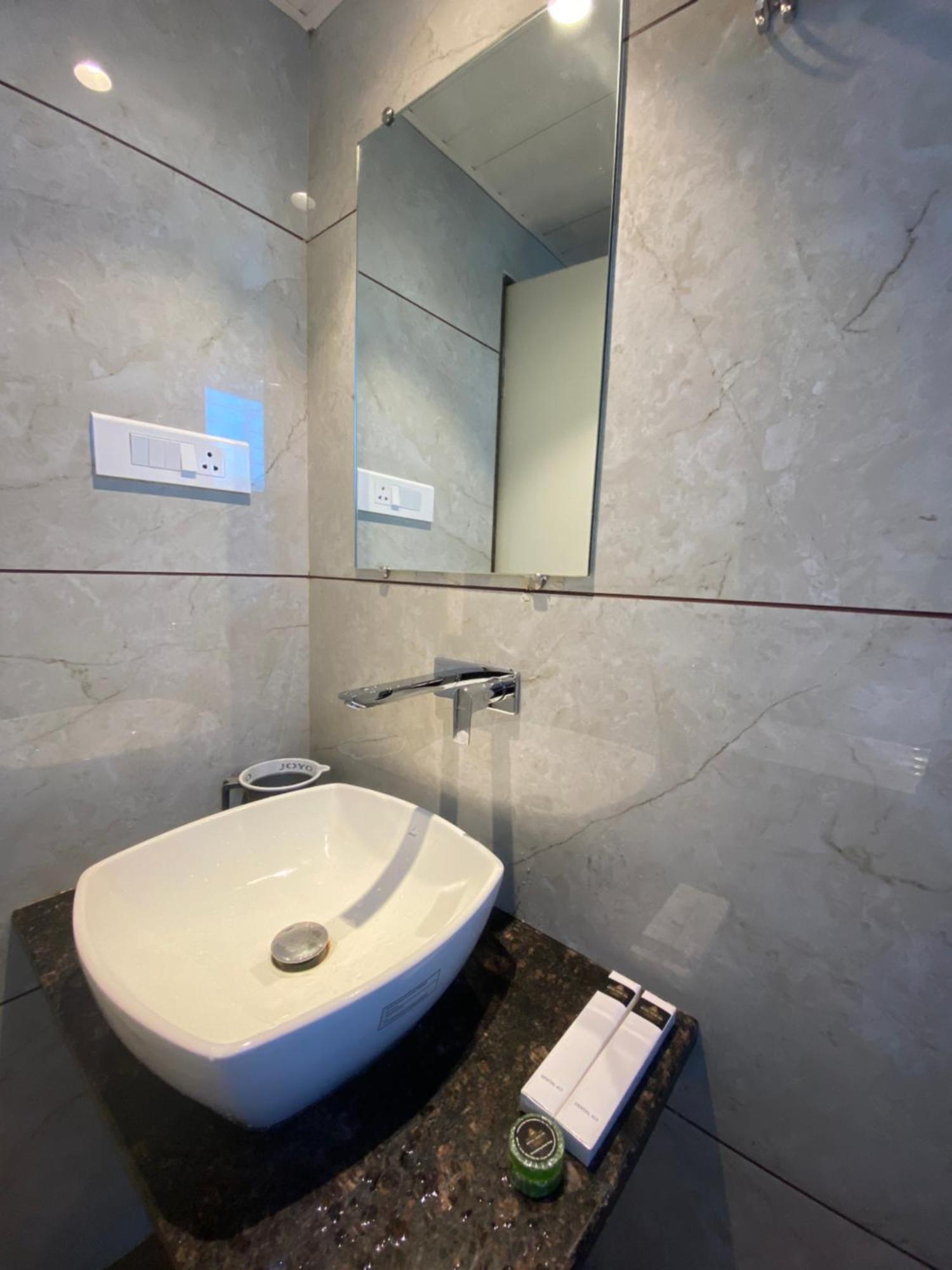 Hotel Czar Inn - Vashi Navi Mumbai Ngoại thất bức ảnh