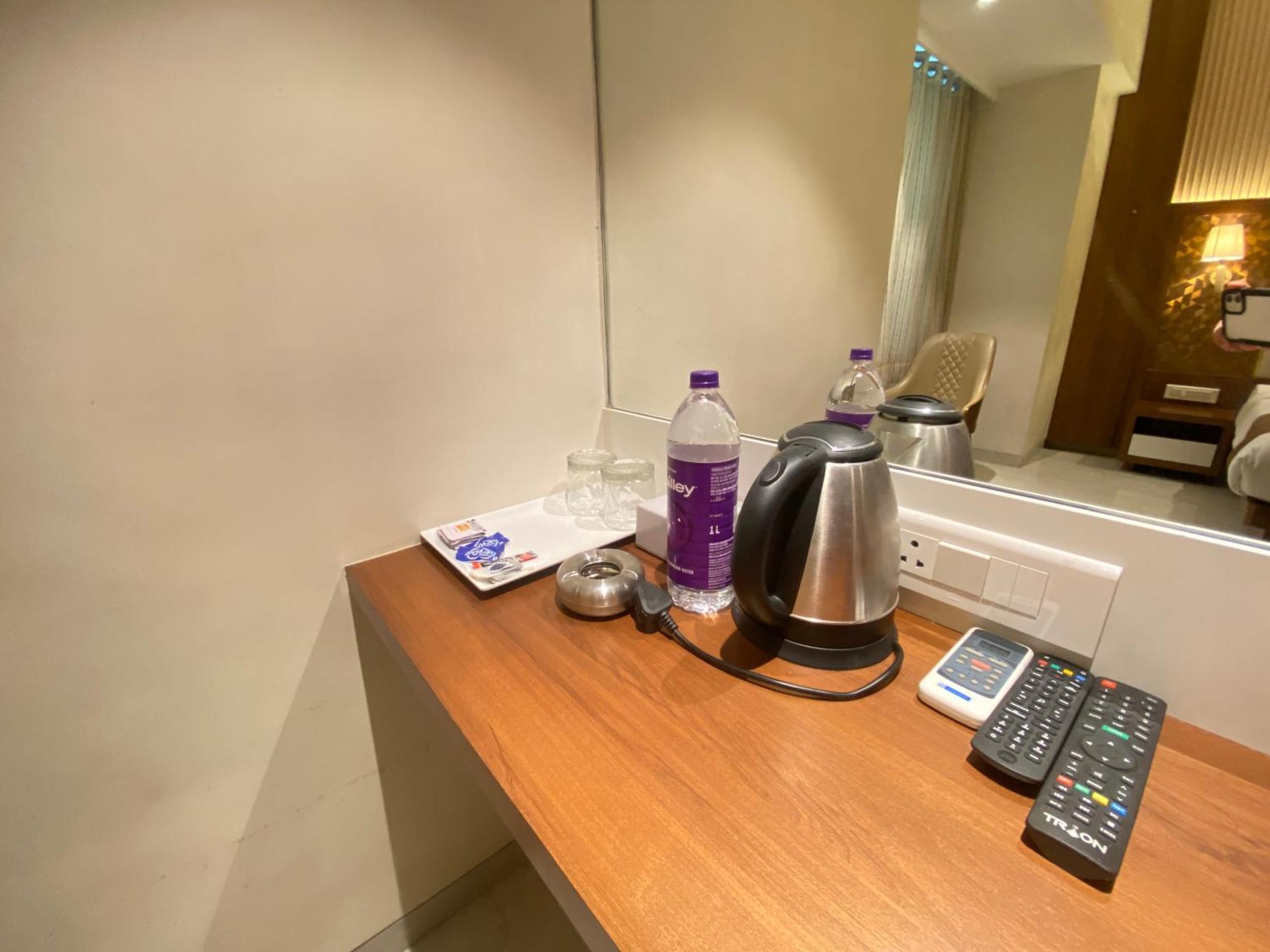 Hotel Czar Inn - Vashi Navi Mumbai Ngoại thất bức ảnh